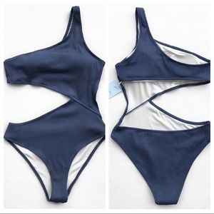 Cupshe 1 piece bathing suit swimsuit - nwt